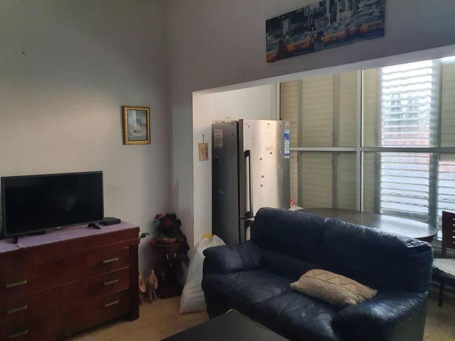 2 Bedroom Apartment In Batiya Makov Shared Rooms Rehovot ภายนอก รูปภาพ