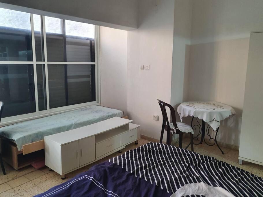 2 Bedroom Apartment In Batiya Makov Shared Rooms Rehovot ภายนอก รูปภาพ